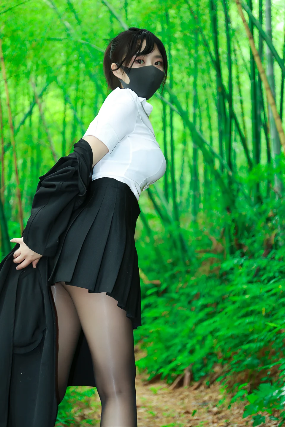 李佳 - No.010 黑百褶裙森林 [58P-348MB] tg@simisebaisi 【丝足阁】003.webp
